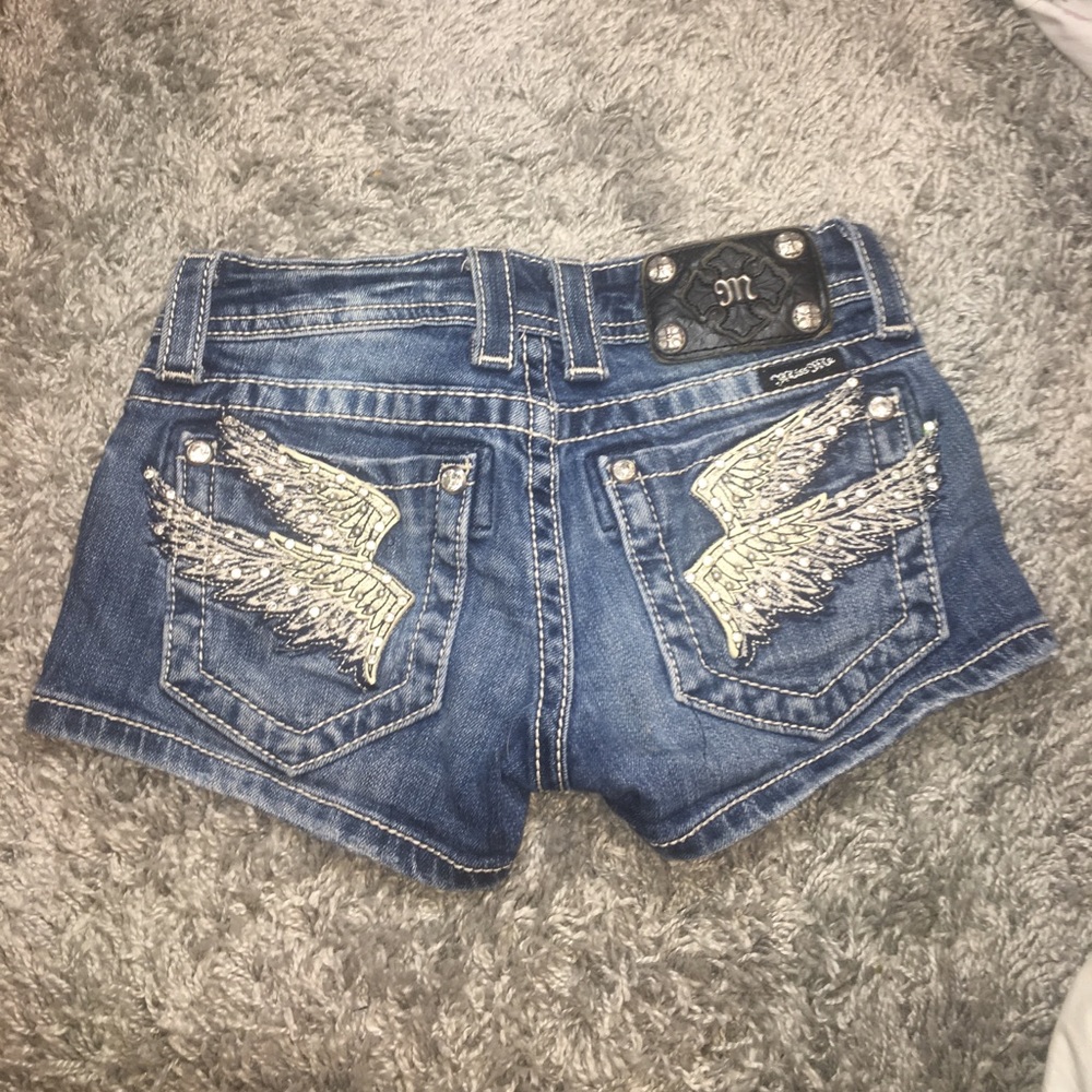 Miss Me Double Winged Shorts!! Size 24