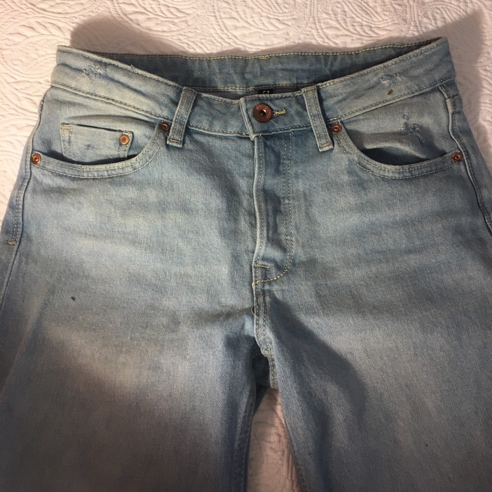 High waisted slightly distressed boyfriend jeans