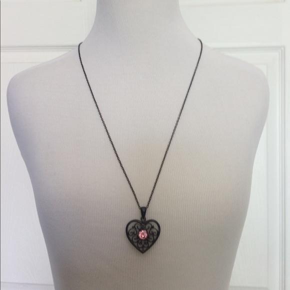 Vintage look, heart with pink Chrystal necklace. - Picture 1 of 4