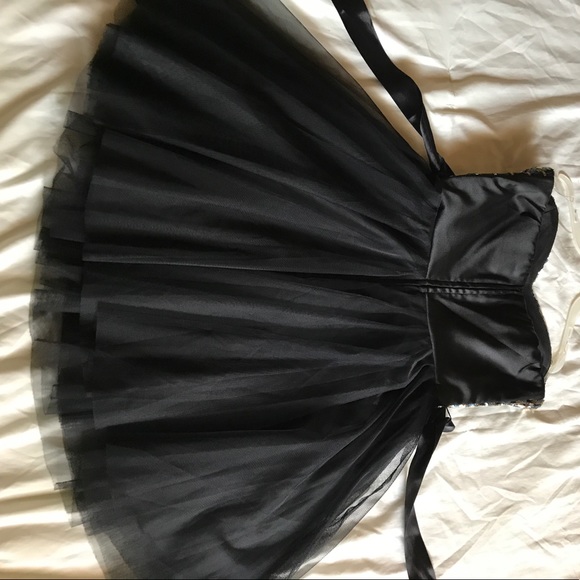 Black sequin dress - Picture 2 of 4