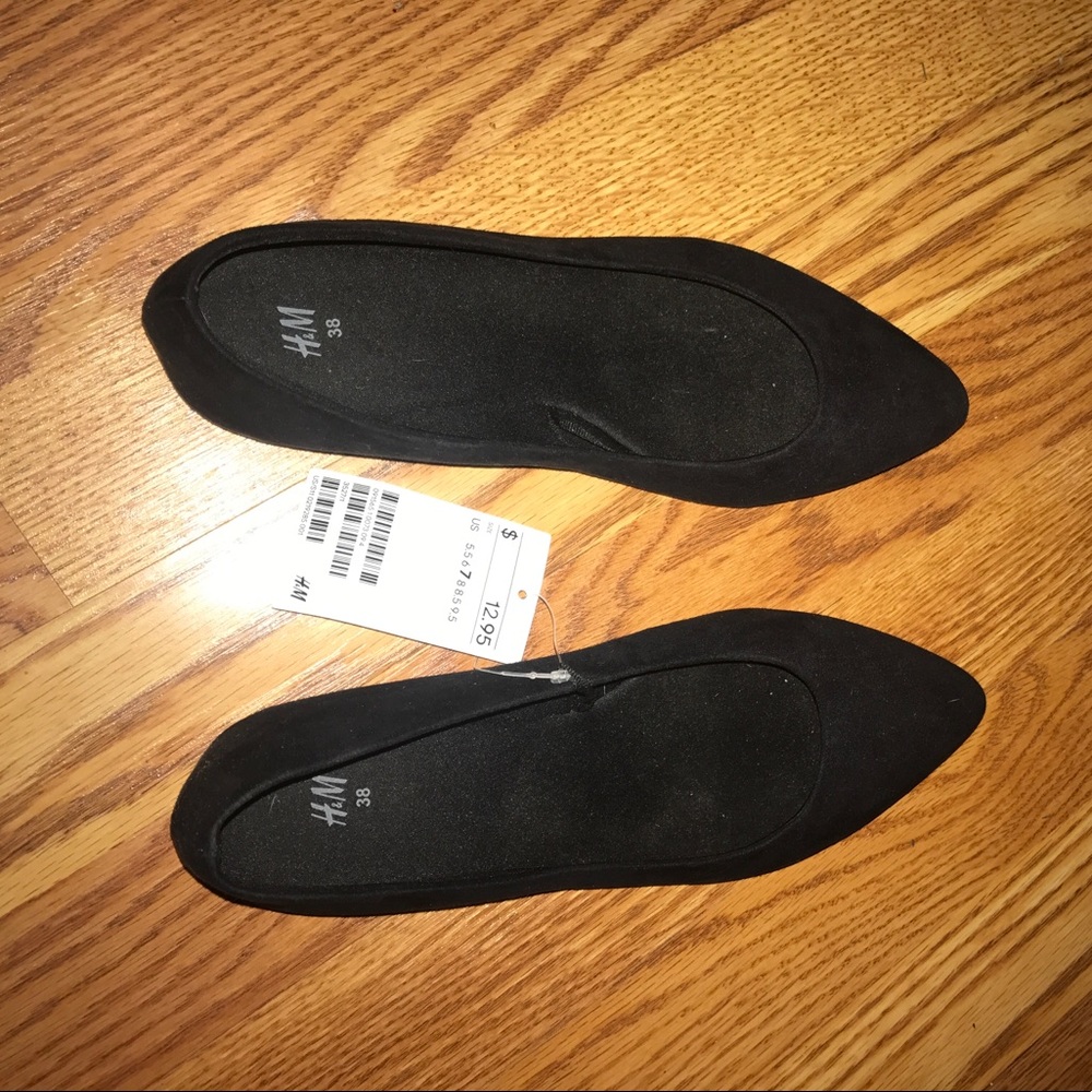 NWT H&M black flats.