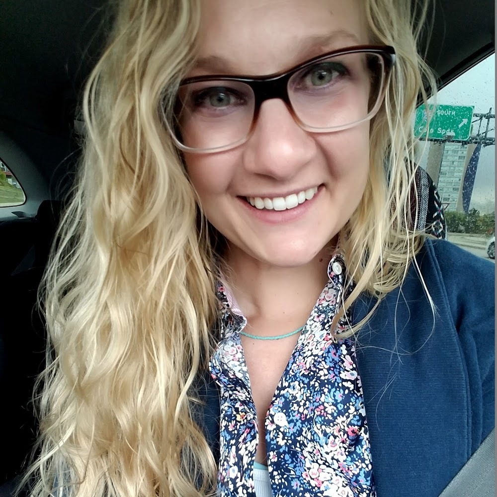 Meet your Posher, Danielle