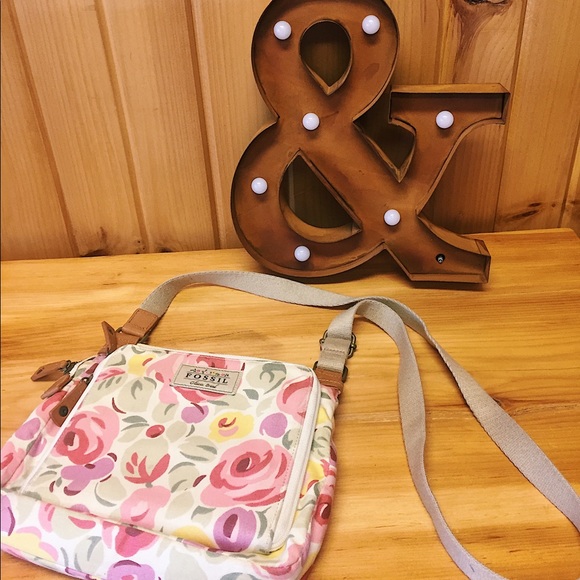 Fossil Handbags - Fossil purse 🌼