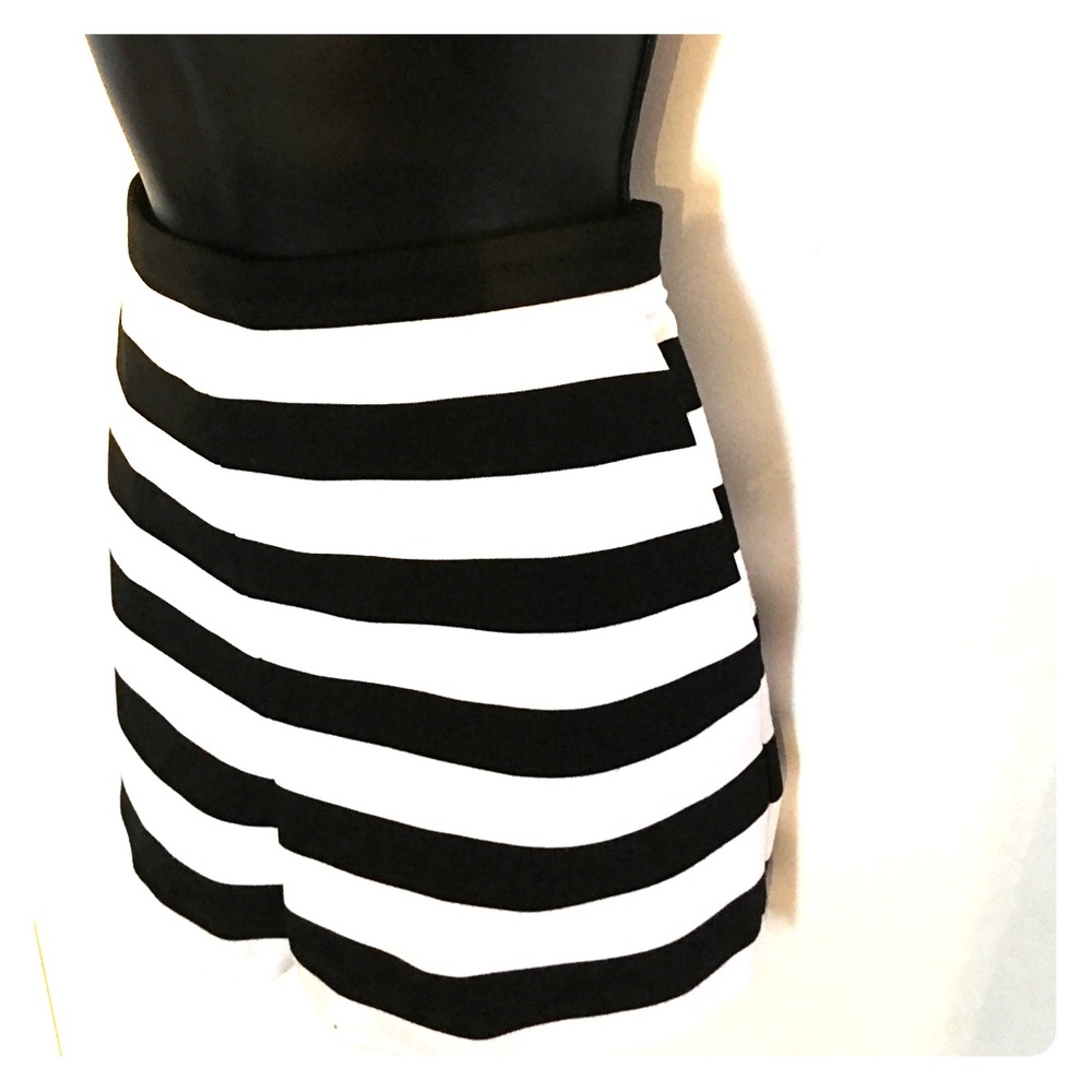 Express striped high waste shorts