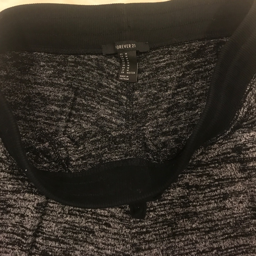 Joggers - Picture 3 of 3