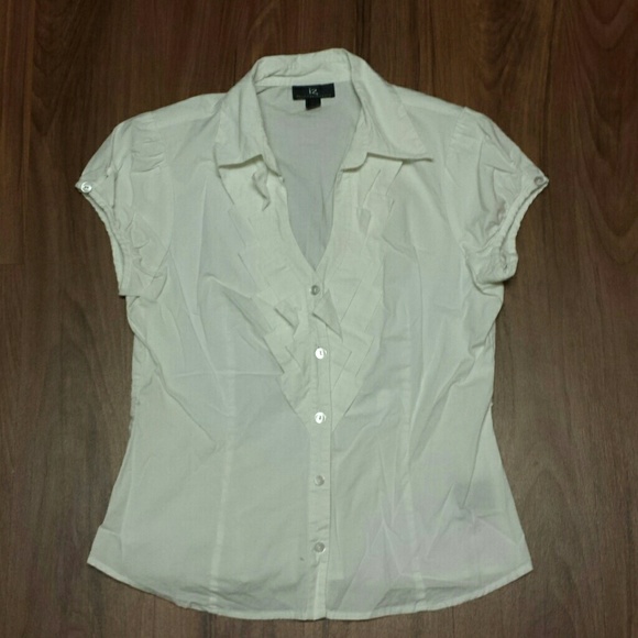 Kohl's IZ Byer California white triangle collar, L - Picture 2 of 4