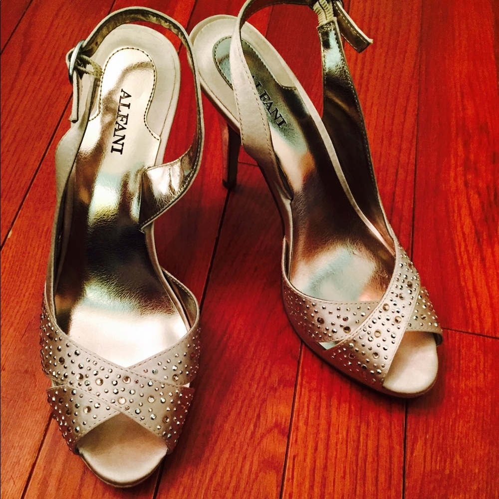 Alfani Alizanude (gold) Heels