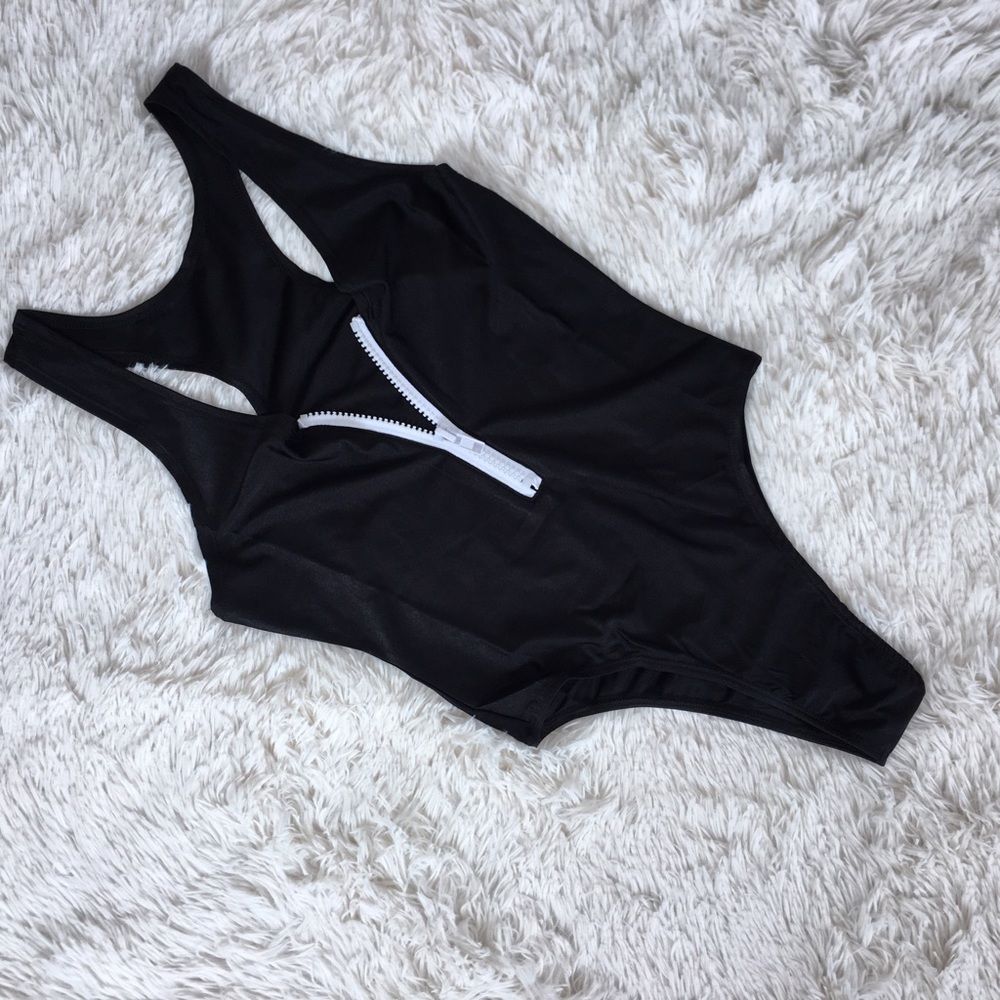❣New! "Lydia" Zip-Up Cheeky Monokini 🌸 - Picture 3 of 7
