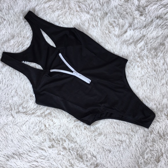 ❣New! "Lydia" Zip-Up Cheeky Monokini 🌸 - Picture 3 of 7