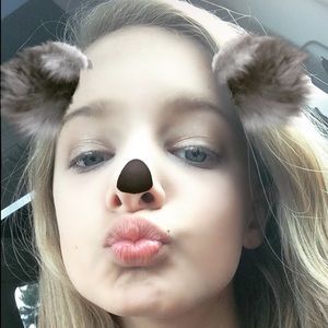 Meet your Posher, Mallory