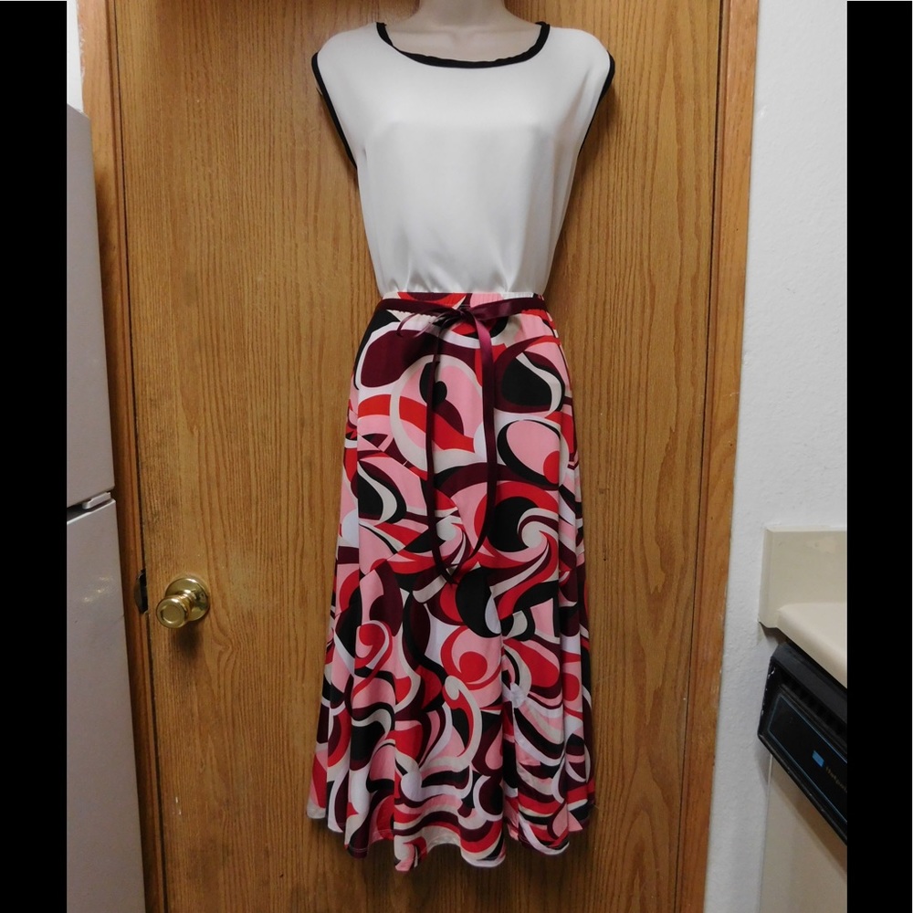 Fancy Multicolored Stretchy Maxi Skirt W/Belt