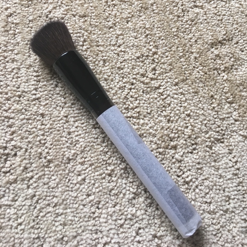 Blush brush