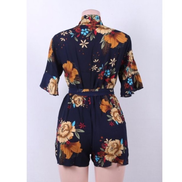 NAVY FLORAL ROMPER🍾 - Picture 5 of 5