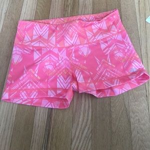 Alo Big Wave Shorts for summer 💖