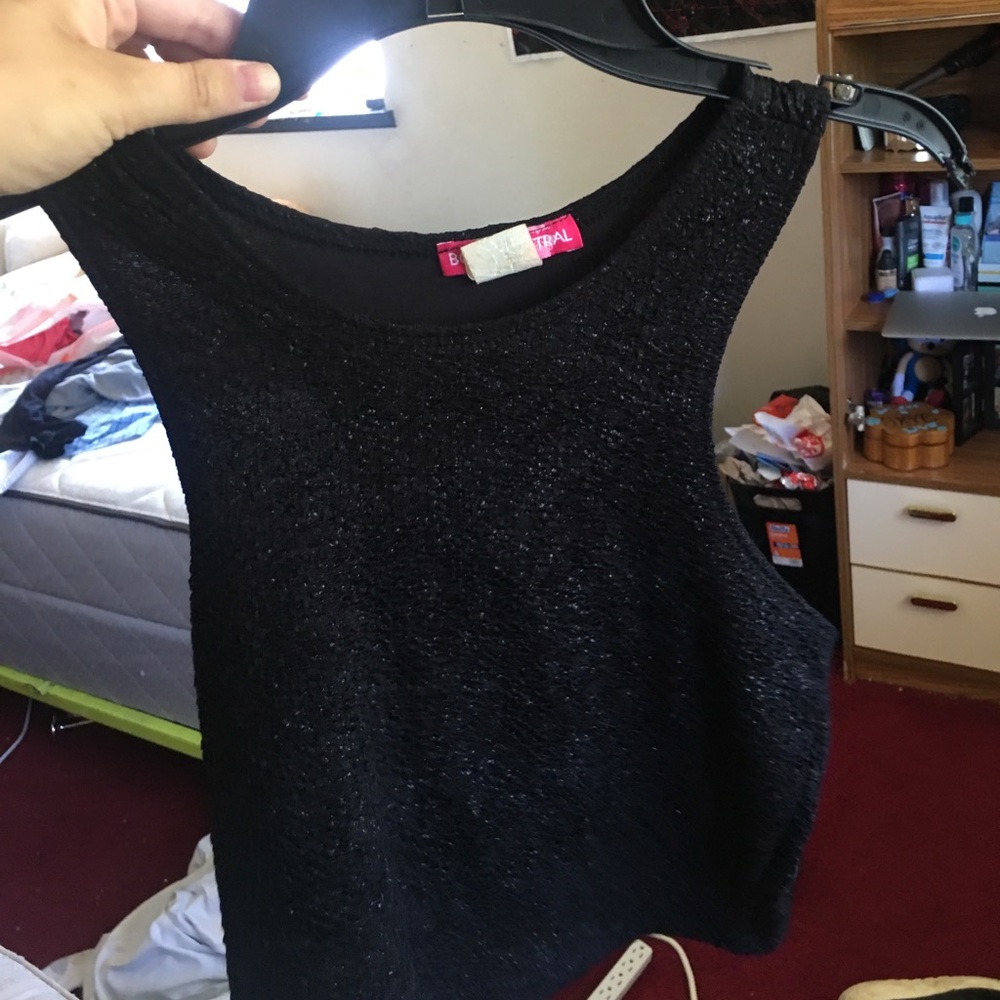 Black croptop