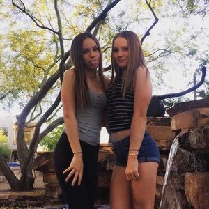 Meet your Posher, Ella