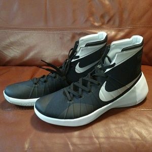 Nike Hyperdunk 2015 Size 14