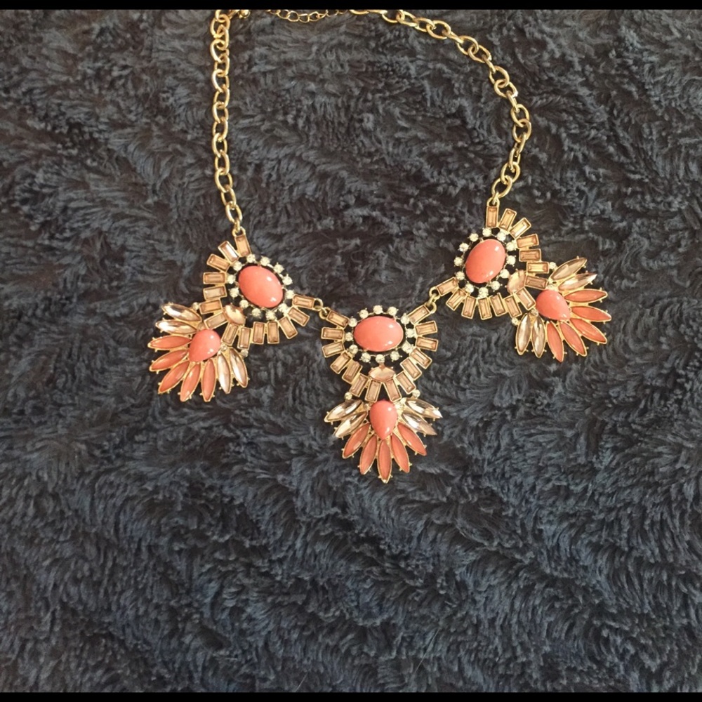Statement necklace