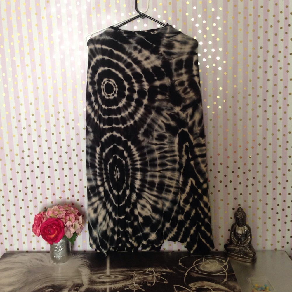 Black and white tie dye skirt