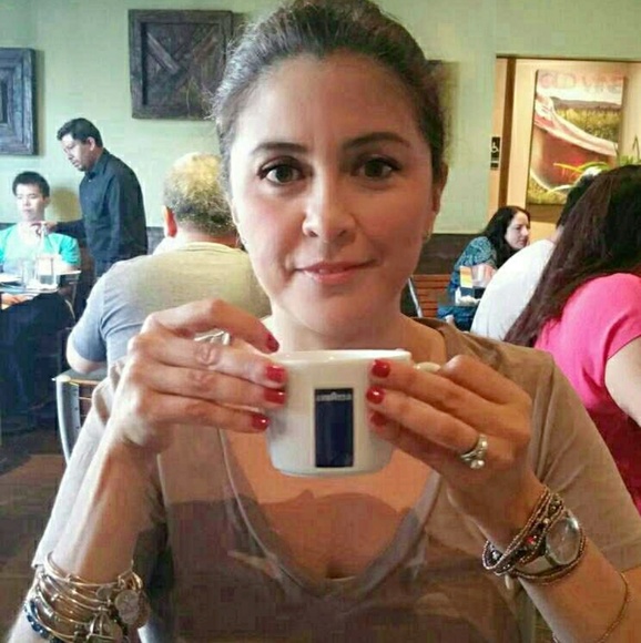 Meet your Posher, Tina - Picture 1 of 1