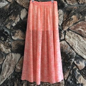 Forever 21 Maxi Skirt - M - subtle floral design