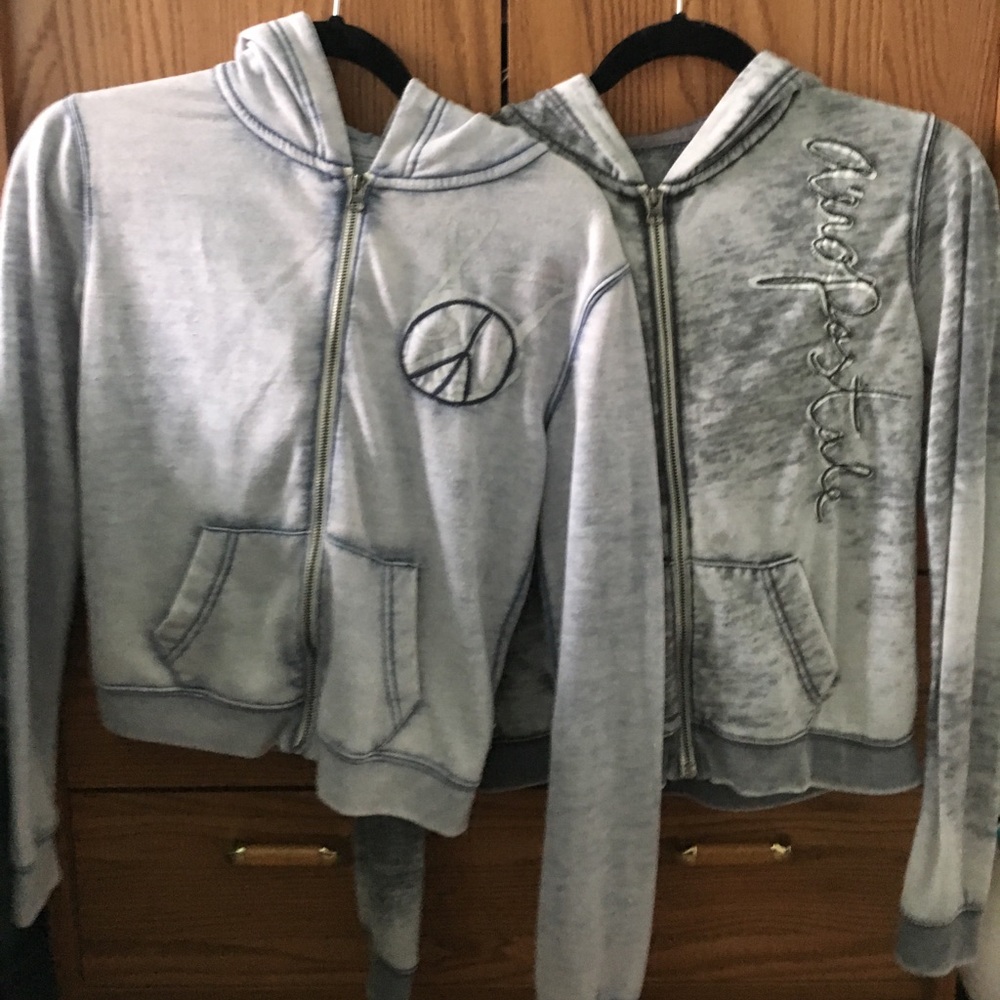 2 aero zip ups