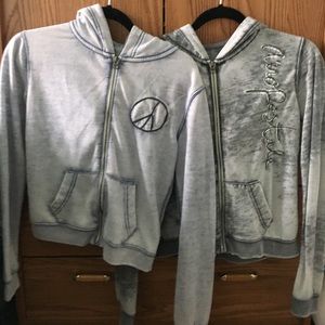 2 aero zip ups