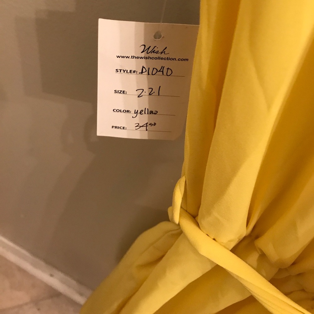 wish black and yellow dress - Picture 3 of 3