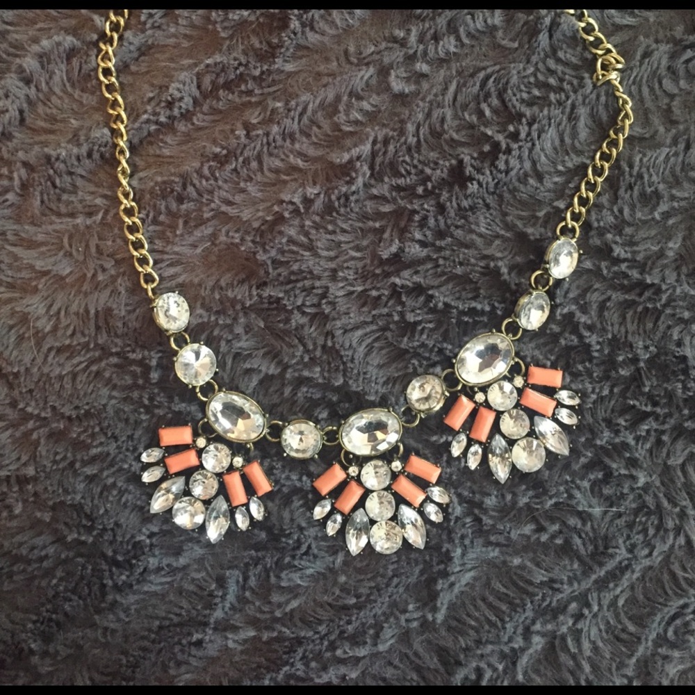 Statement necklace