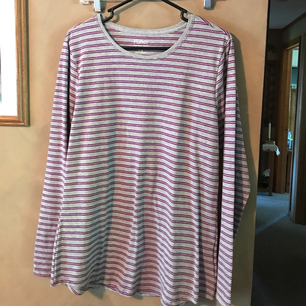 Hanes long sleeve tee