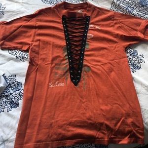 Vintage lace up tee!