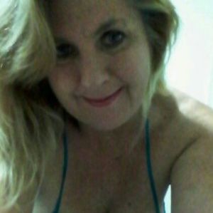 Meet your Posher, Roxanne