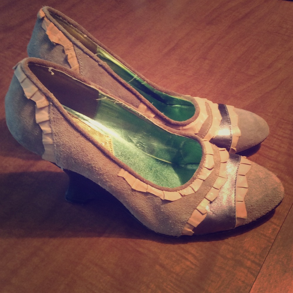 Vintage SE Boutique Suede Pumps