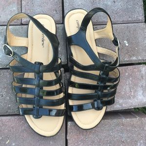 Comfort View Sandals Size 9W
