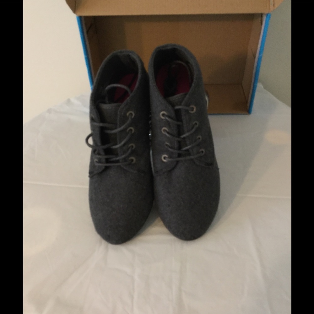 Flat booties, brand new