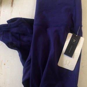 Lululemon Wunder Under size 10 crop leggings