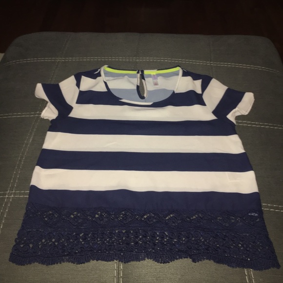 Target, navy blue & white top with lace bottom. - Picture 1 of 3