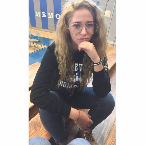 Meet your Posher, Samantha - Picture 1 of 1