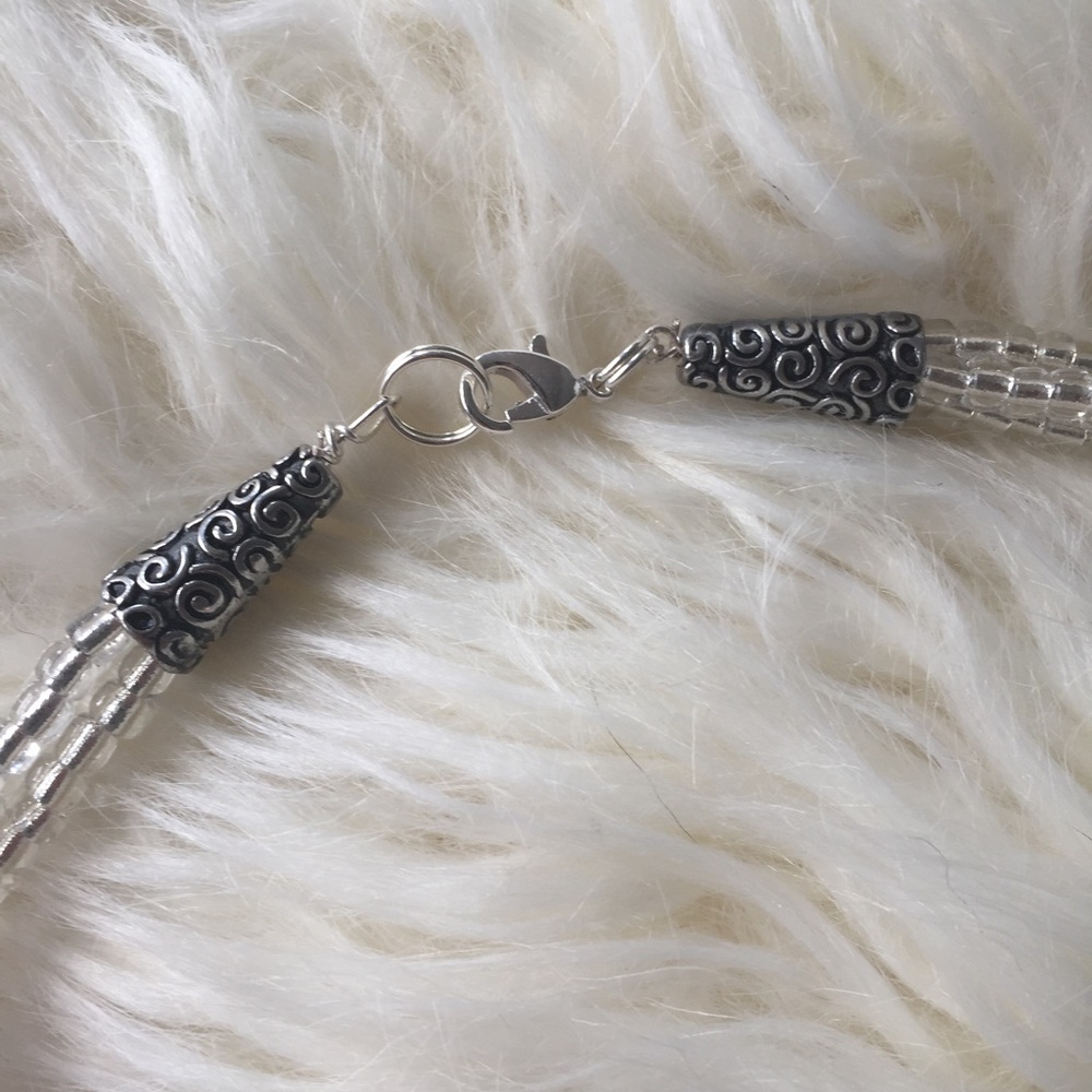 Handmade gemstone and glass bead grey necklace - Picture 5 of 8