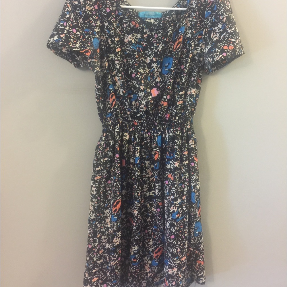 Splatter paint dress with button detail