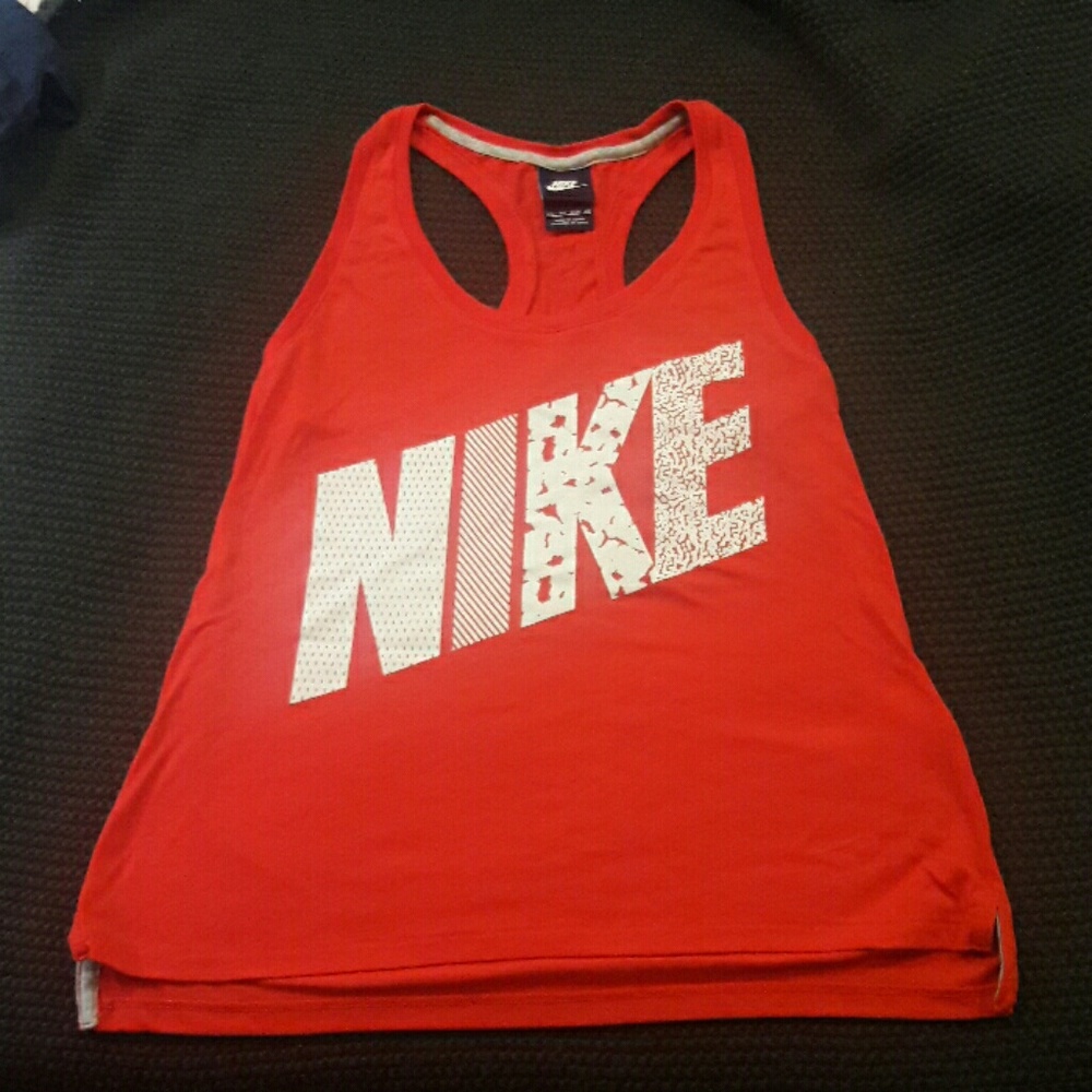 Nike red tank xs