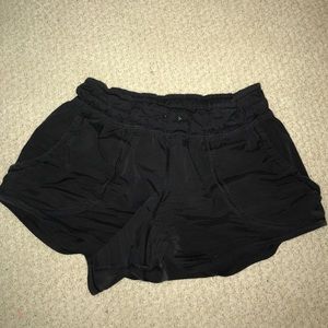 black lululemon athletic shorts