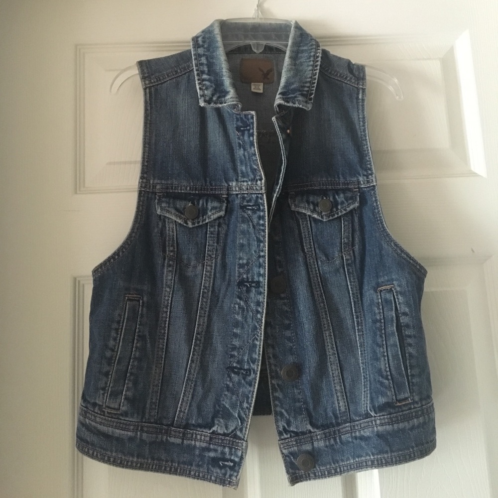 Cute vintage vibe jean jacket