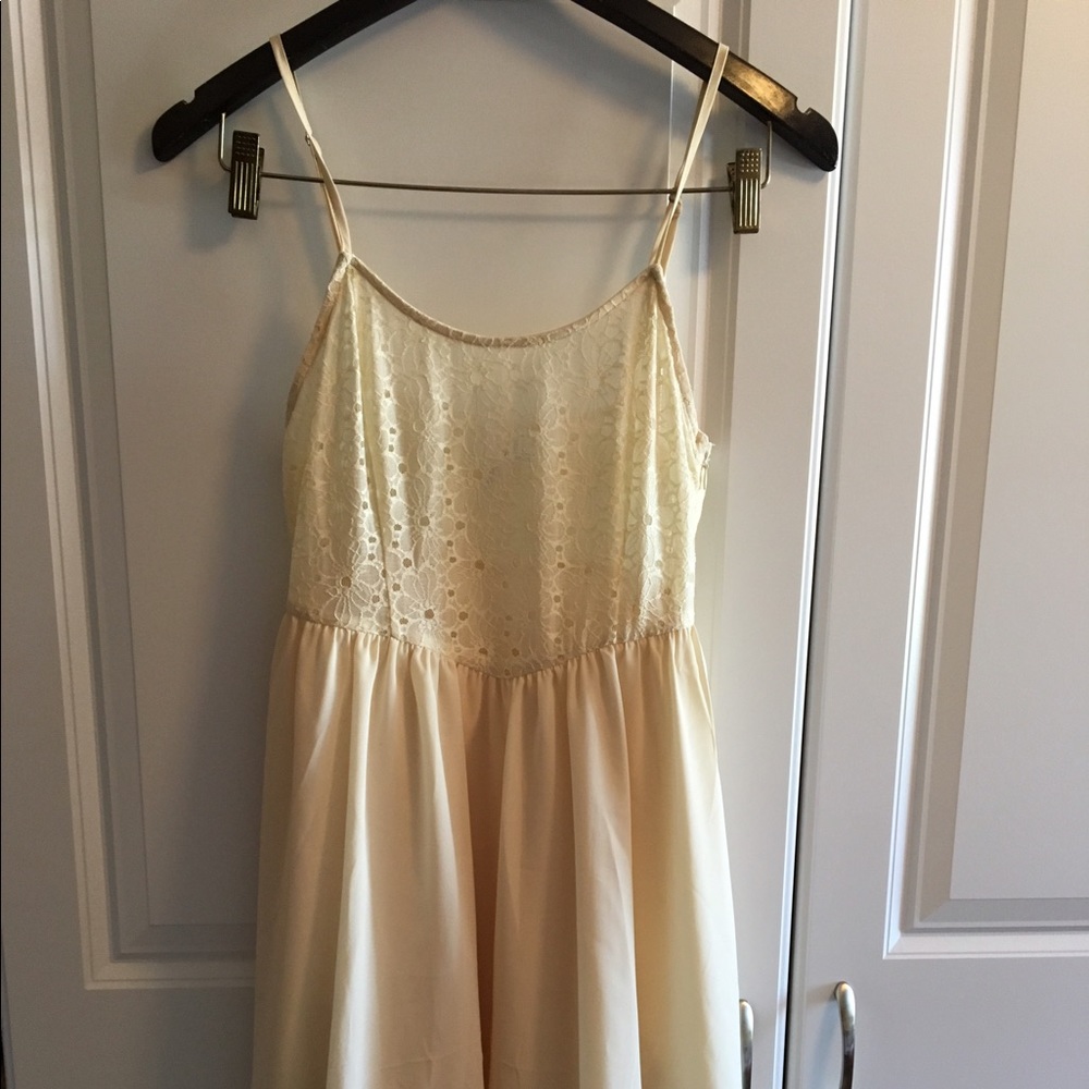 Dress - Picture 3 of 3