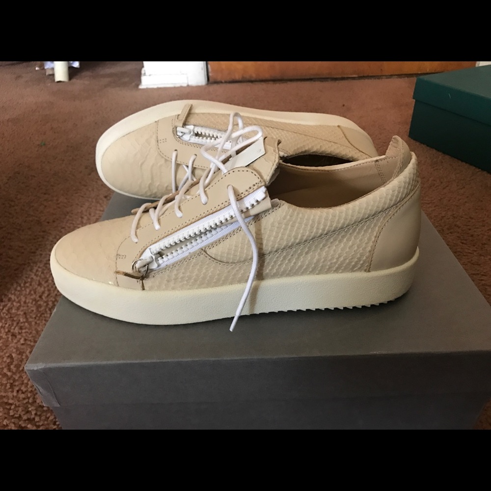 ****SORRY NO CHECKS ****