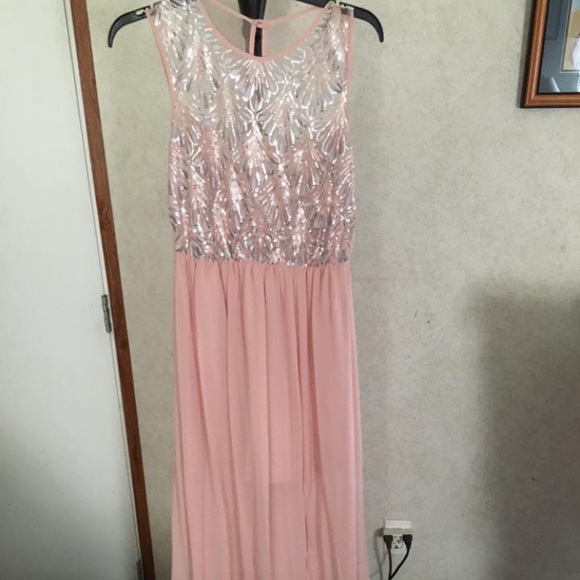Formal/prom dress. Size 5/6. - Picture 1 of 3