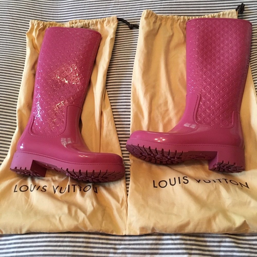 Authentic lv rain boots pink