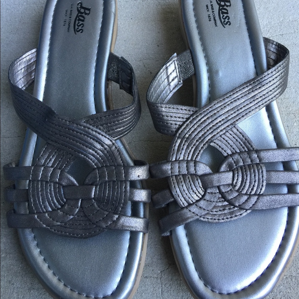 Women's Bass Silver Strappy Sandals Size 7.5M EUC