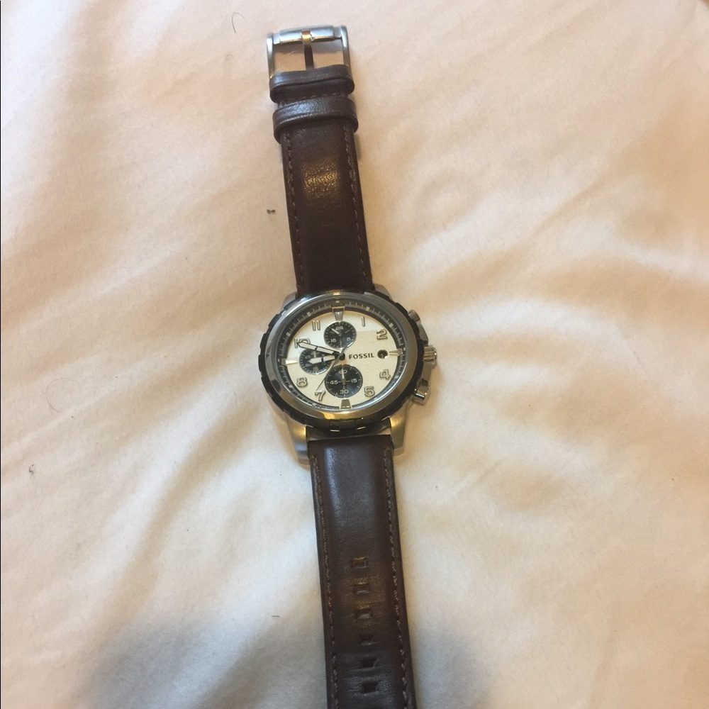 Fossil Watch - Picture 2 of 3