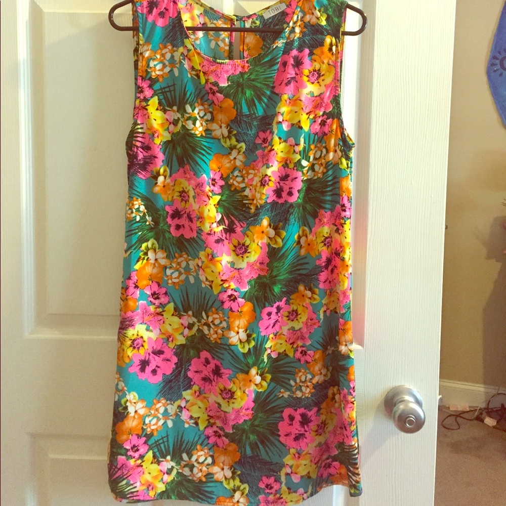 Tobi Hawaiin floral print dress